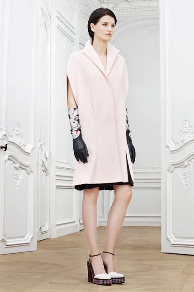 Look 10